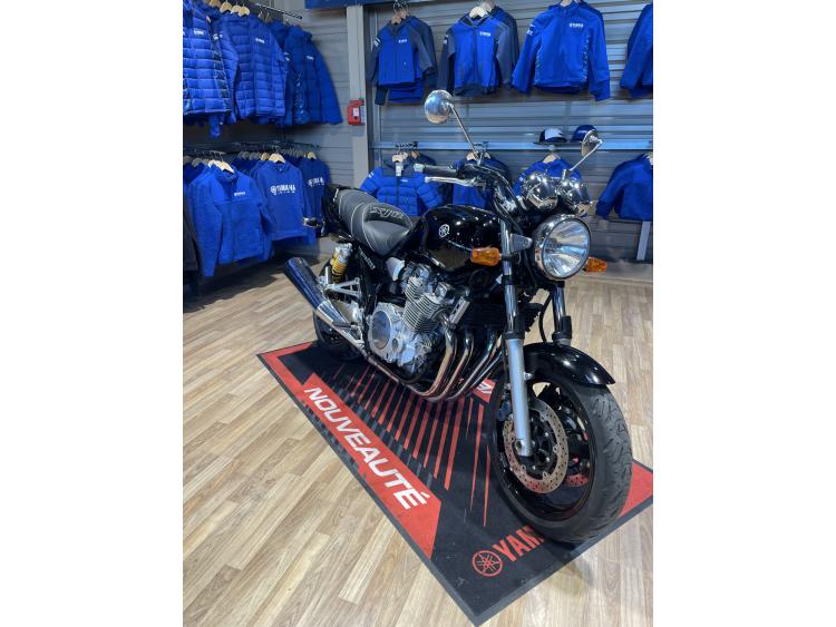 YAMAHA XJR 1300