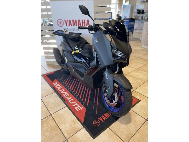 YAMAHA X-MAX 125
