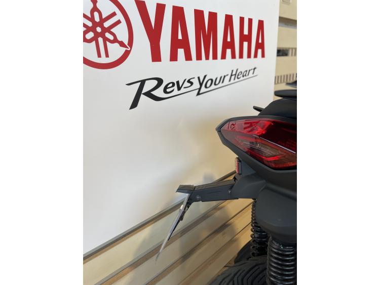 YAMAHA X-MAX 125