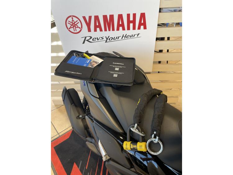 YAMAHA X-MAX 125