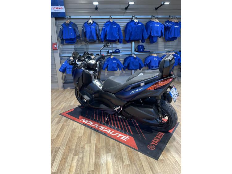 YAMAHA XMAX 300