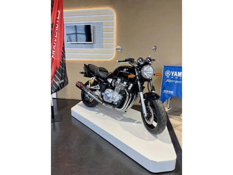 YAMAHA XJR 1300