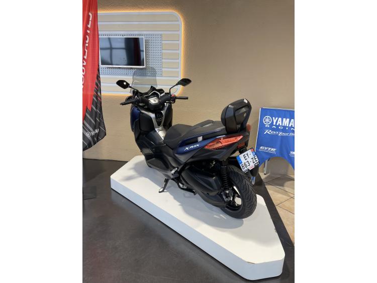YAMAHA XMAX 300
