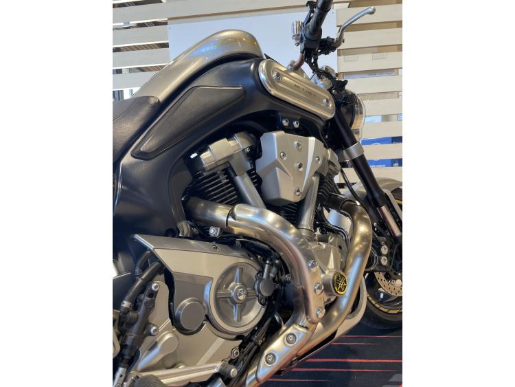 YAMAHA MT-01