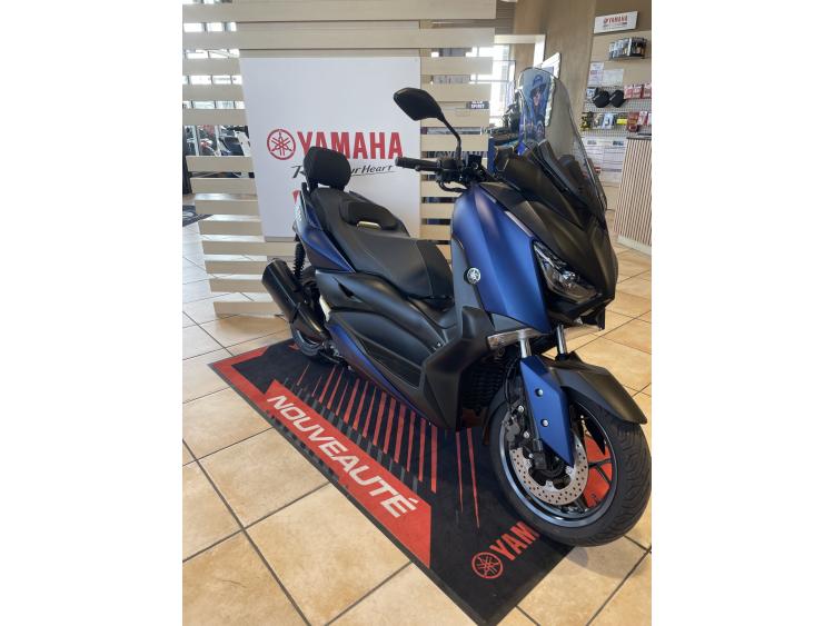 YAMAHA XMAX 300