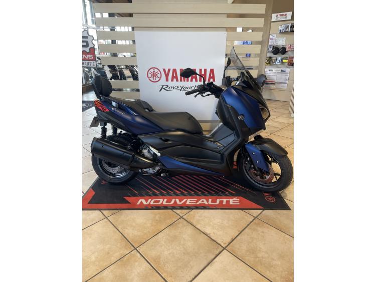 YAMAHA XMAX 300
