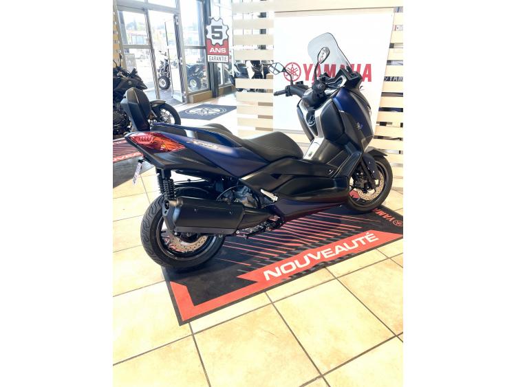 YAMAHA XMAX 300