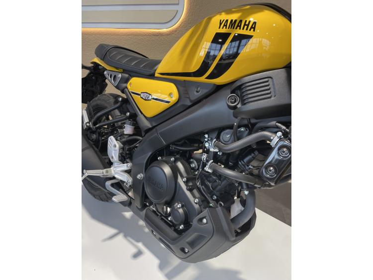 YAMAHA XSR 125