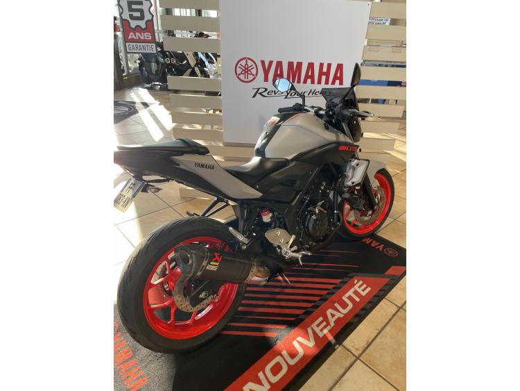 YAMAHA MT-03