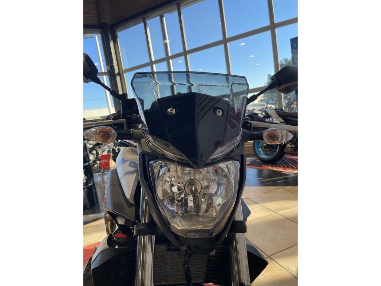 YAMAHA MT-03