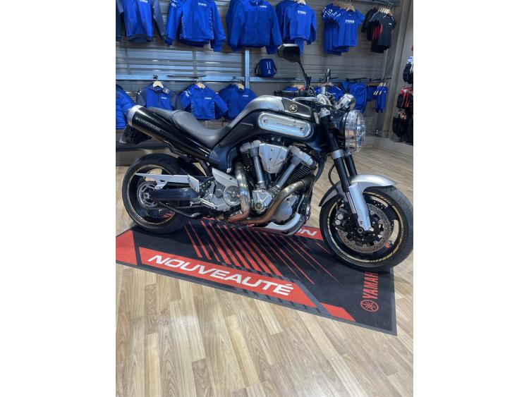 YAMAHA MT-01