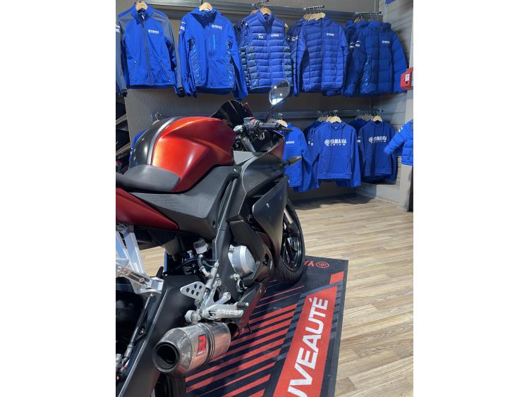 YAMAHA YZF-R 125